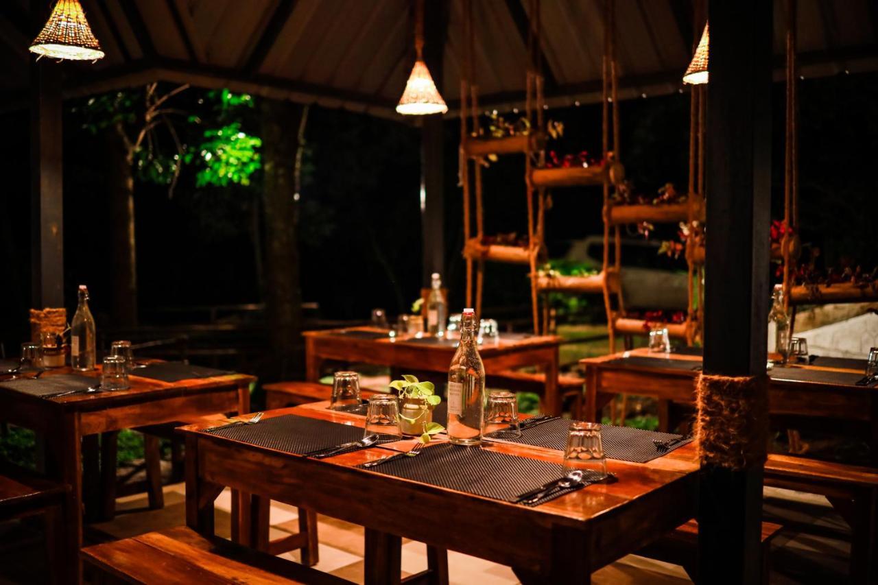 Golden Fern Resort Kanthalloor Eksteriør bilde