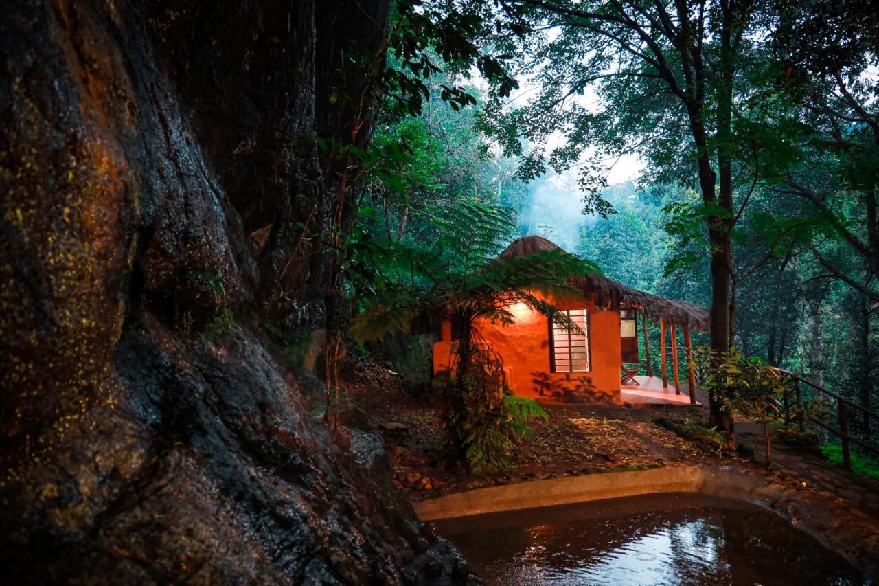 Golden Fern Resort Kanthalloor Eksteriør bilde