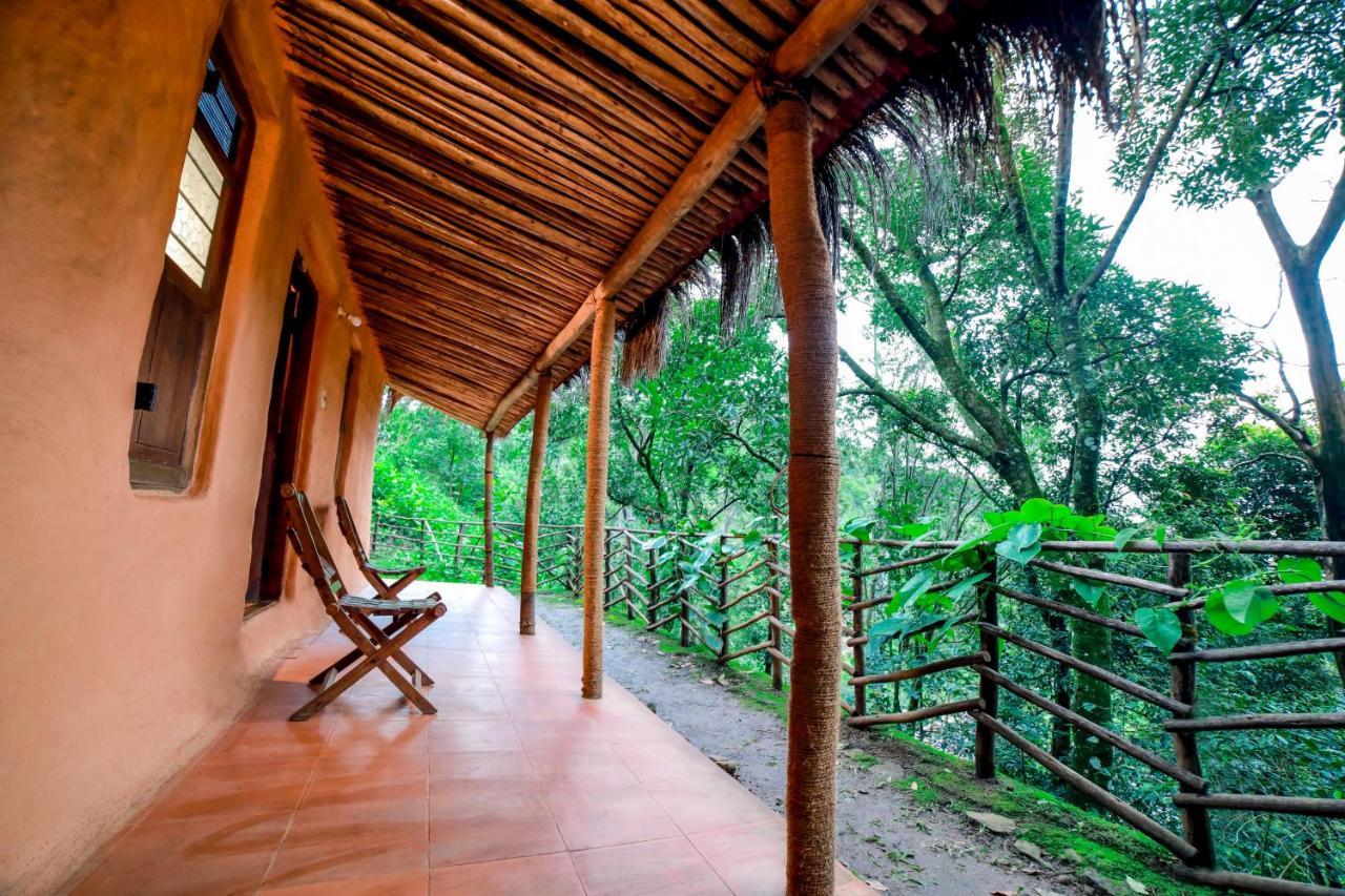 Golden Fern Resort Kanthalloor Eksteriør bilde